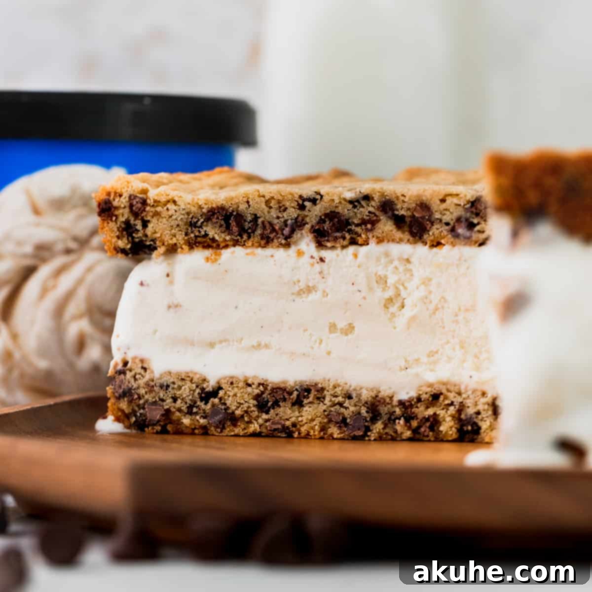 Decadent Cookie Sandwich 1 featured 13090