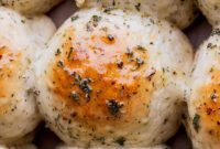 Fresh Baked Garlic Rolls