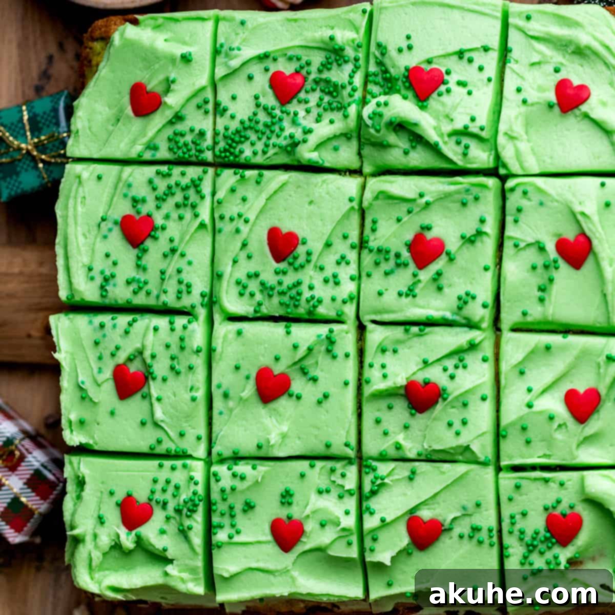 Grinchy Holiday Cake 1 featured 22111