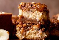 Spiced Caramel Apple Cheesecake Bars