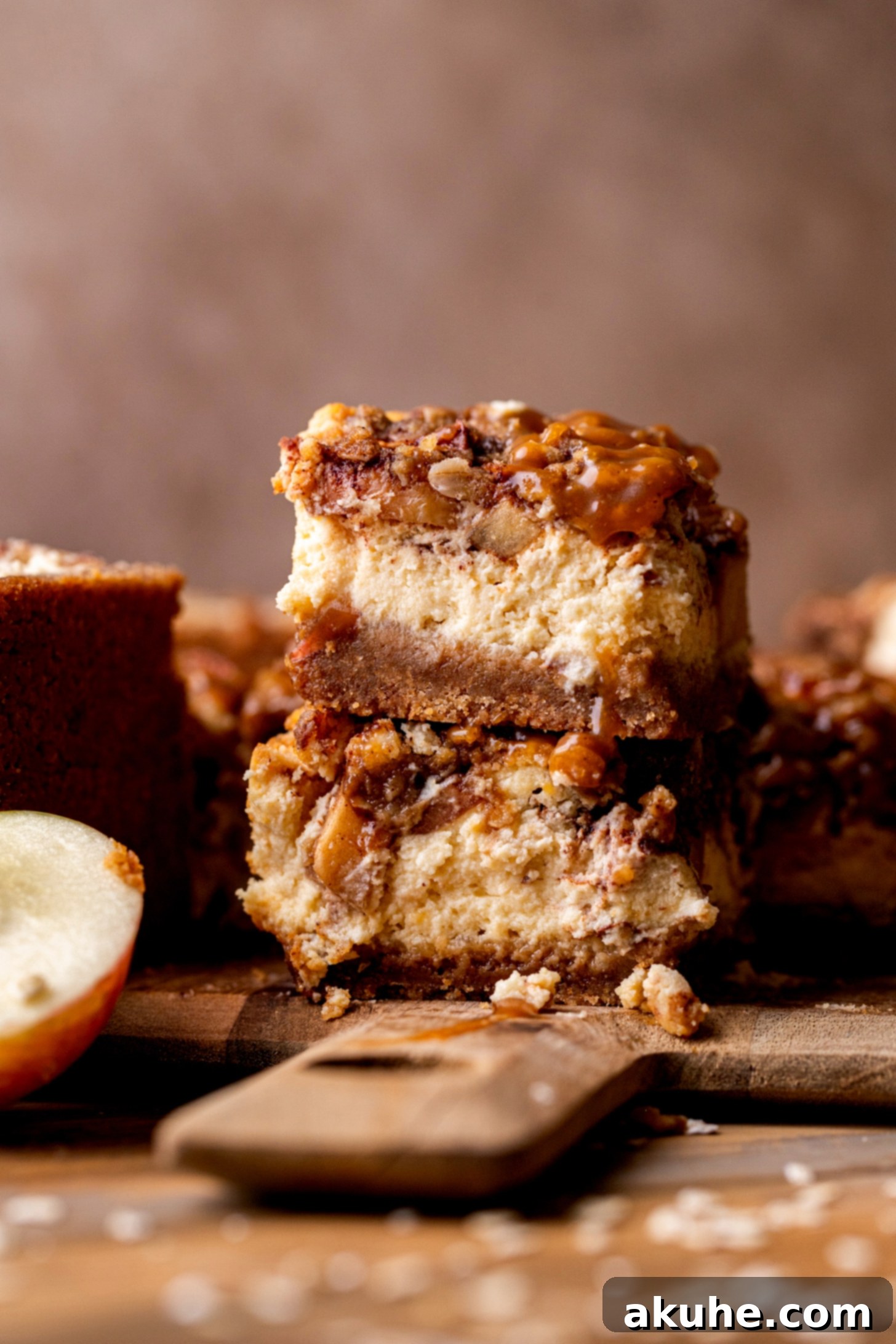 Spiced Caramel Apple Cheesecake Bars 1 featured 2236
