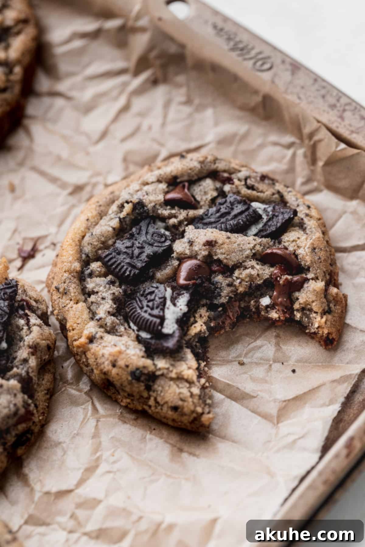 Decadent Oreo Chocolate Chip Cookies 1 featured 4359